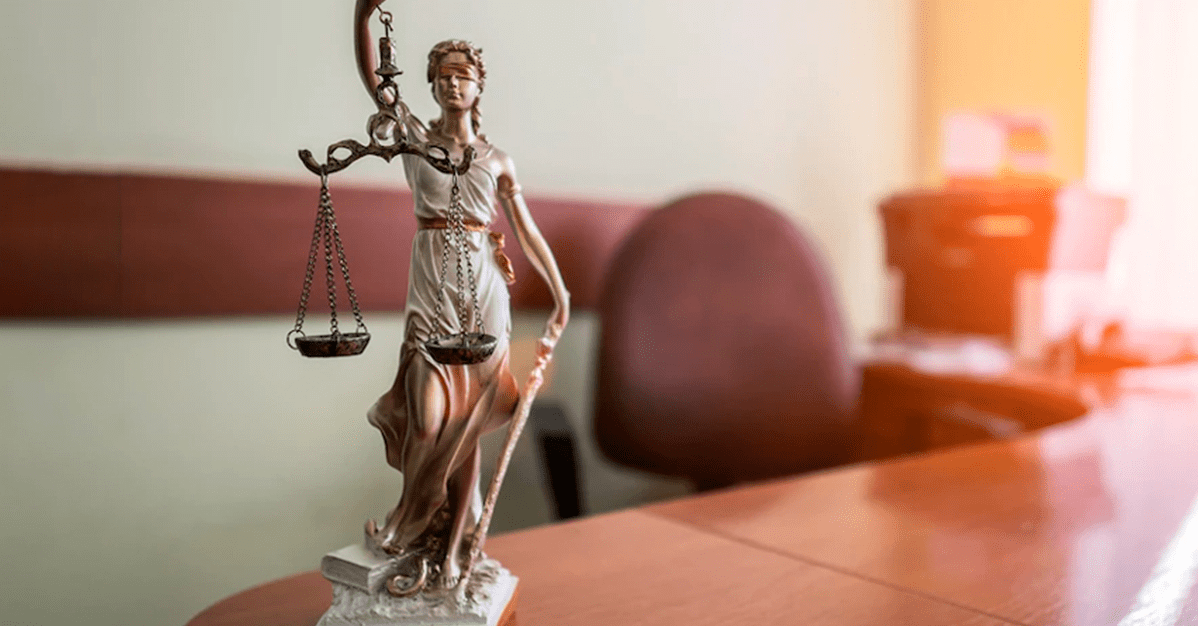 Improbidade administrativa: Homem consegue adiar efeitos de condenação