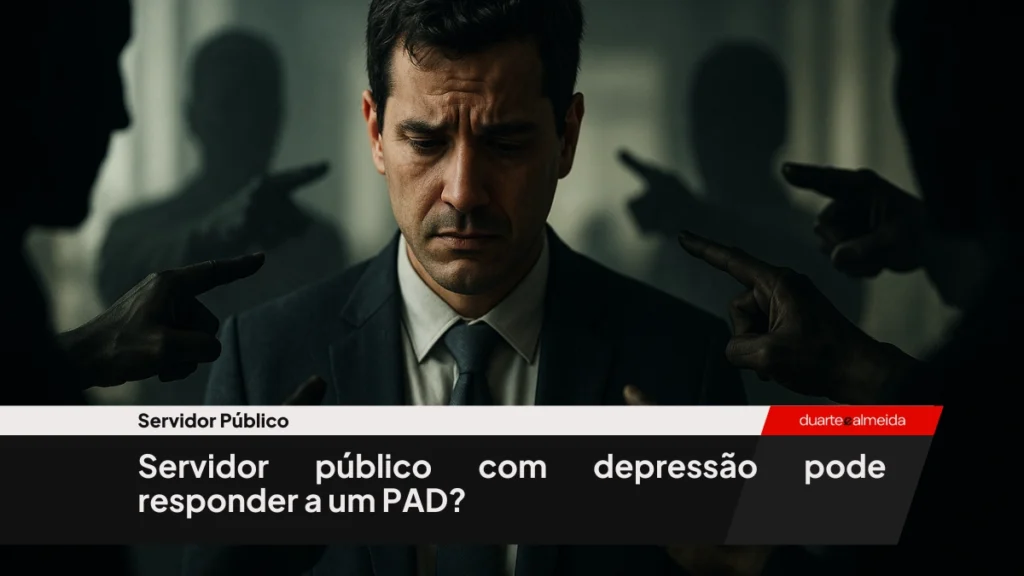 Servidor público trabalhando sozinho em escritório escuro, com expressão triste e iluminação dramática.