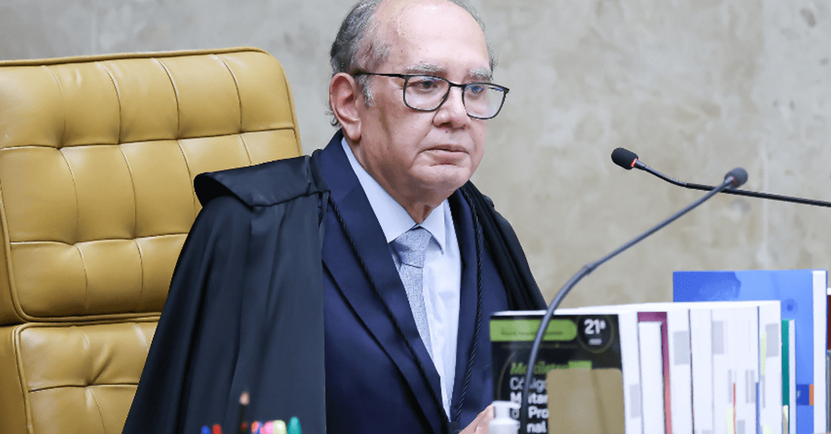 Gilmar Mendes anula condenação de servidor por acúmulo de cargos sem dolo