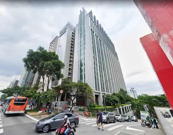 Fachada do edifício comercial que abriga a filial do Duarte e Almeida Advogados em São Paulo